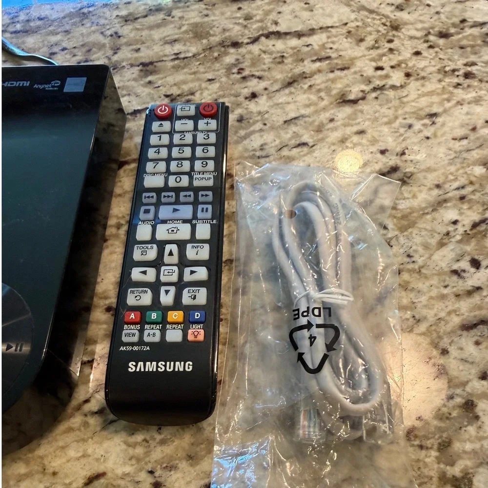 Samsung BD-F5700 Wi-Fi Blu-ray Disc Player 1080p HD Streaming Black with Remote